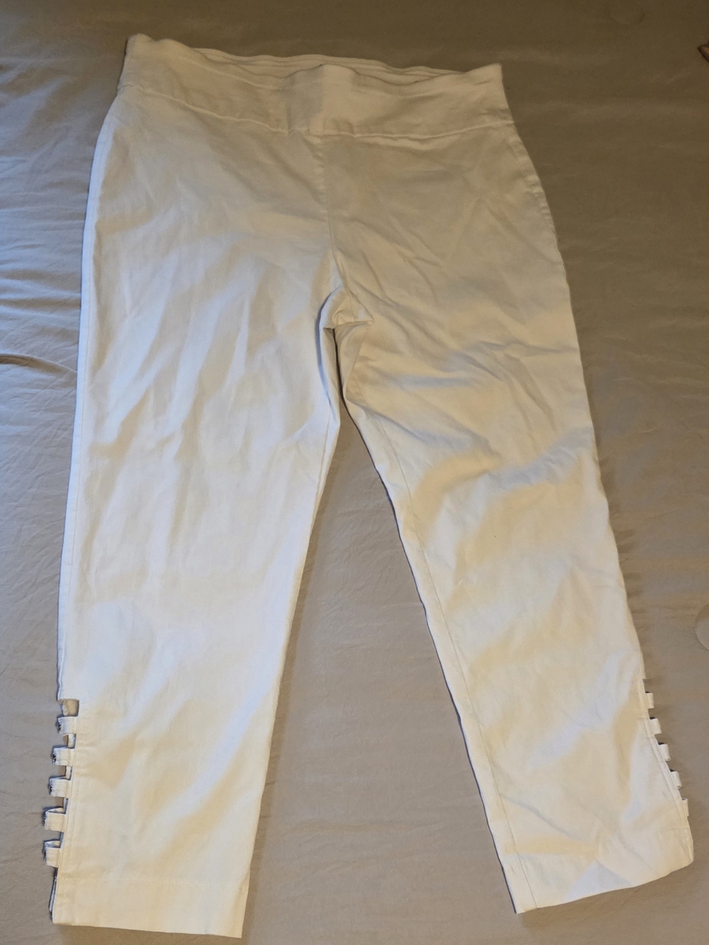 Attyre White Capris with Side Tab Detail